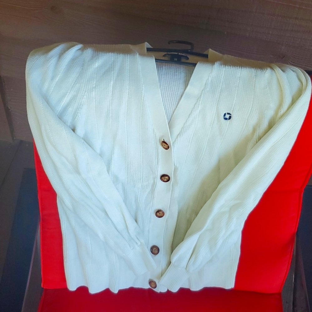 Chase apparel. Cardigan